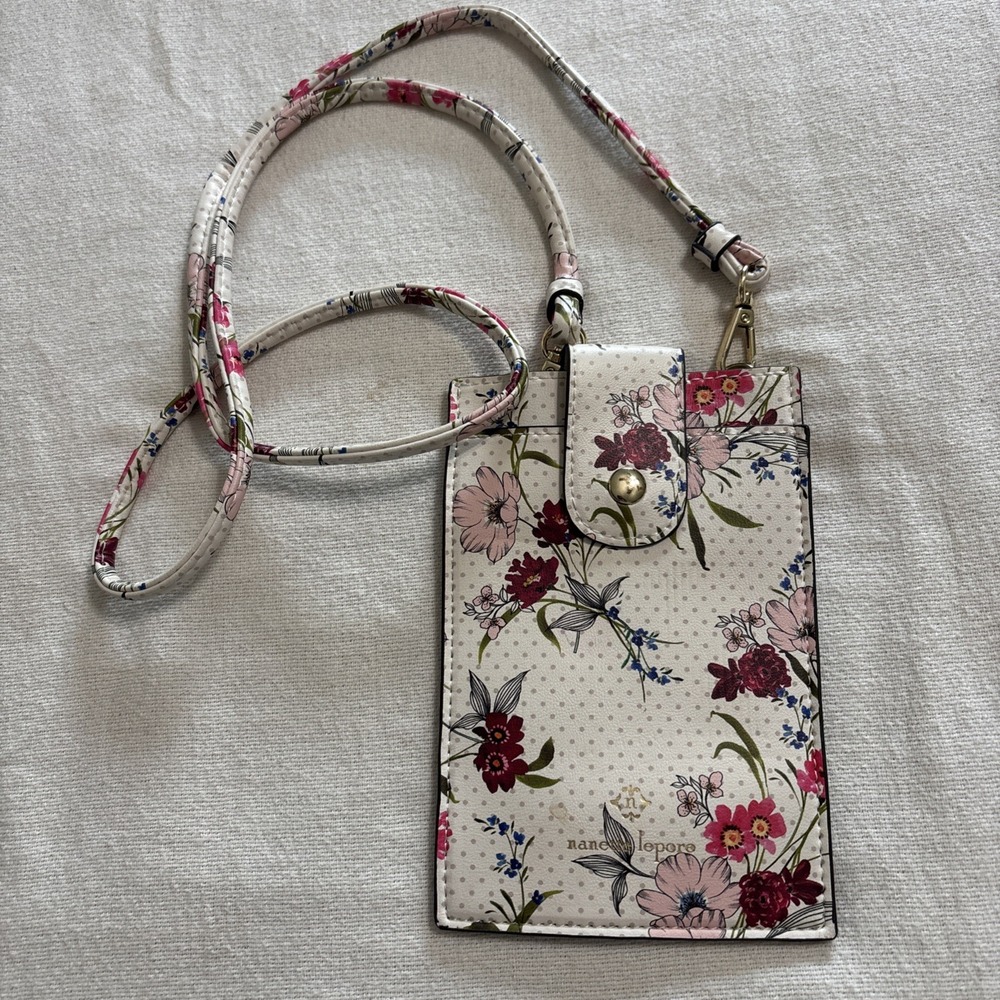 Nanette Lepore Small White Botanical Floral Crossbody Wallet/Phone Holder Travel